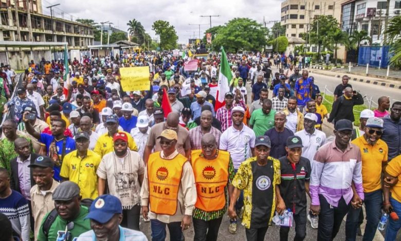 نقابتان تدعوان إلى إضراب وطني في نيجيريا – الحدث الإفريقي